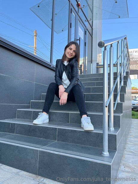 Julia Tendernesss onlyfans public photos