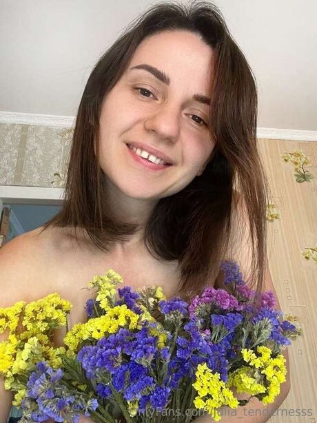 Julia Tendernesss tits onlyfans