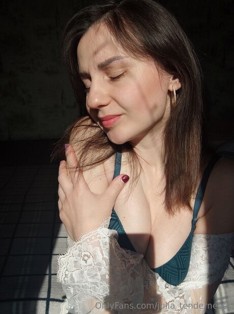 Julia Tendernesss free only fans