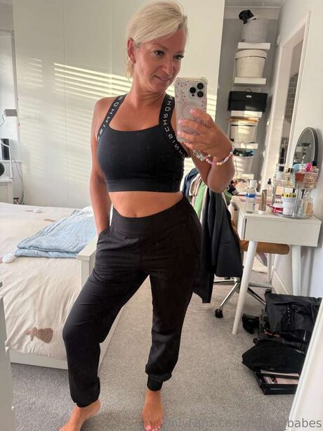 Maria Babes is on onlyfans