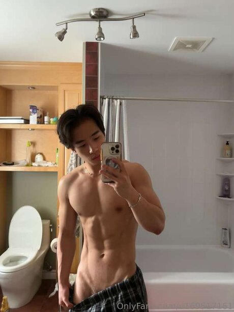 U169517161 onlyfans nude content