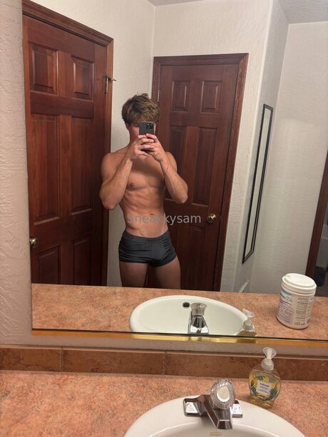 Sneakkysam onlyfans for free