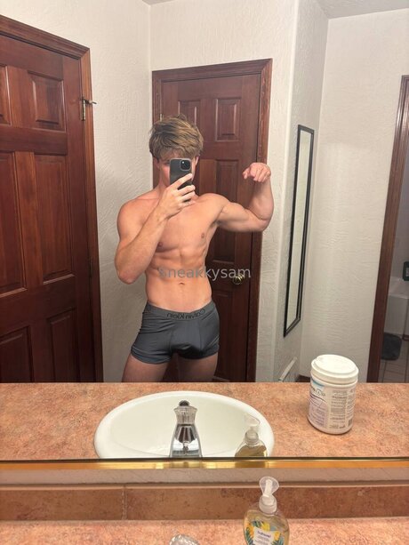 Sneakkysam onlyfans nsfw