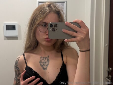 Yoursmillieandsofiia naked onlyfans