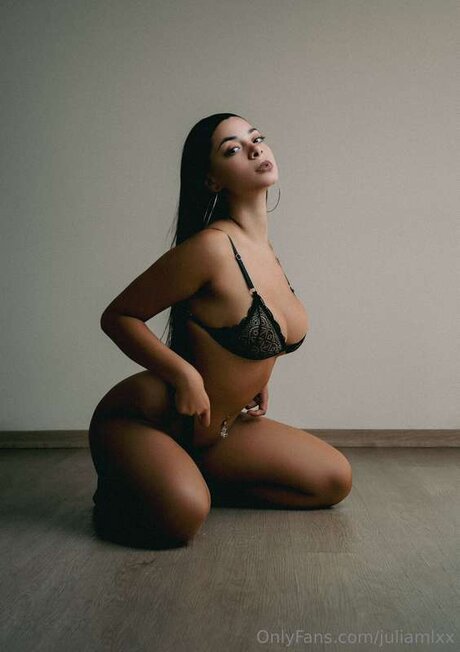 Juliamlxx onlyfans leaks