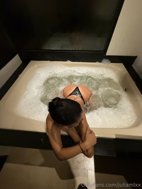 Juliamlxx only fans leaks