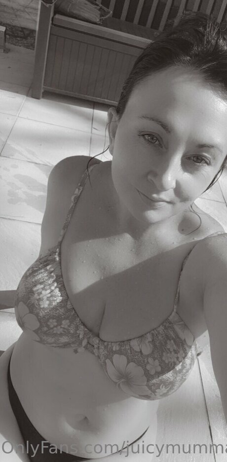 Juicymumma69 onlyfans content type