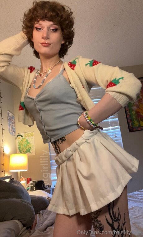 Tgirllilyfree onlyfans naked leaks
