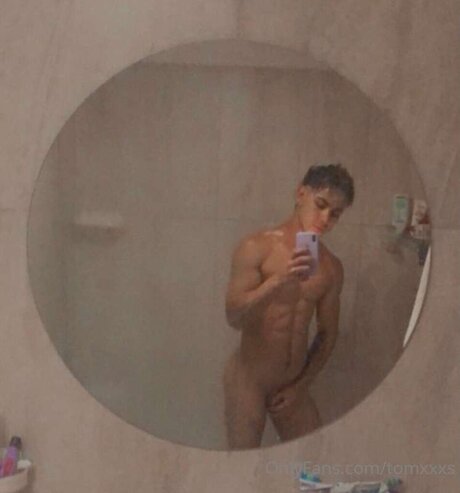 Tomxxxs sexy onlyfans