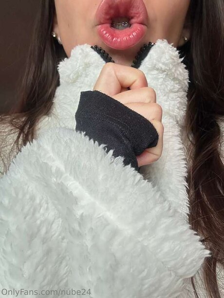 Camile2303 only fans content