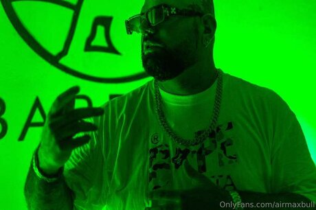 Airmaxbull onlyfans nude