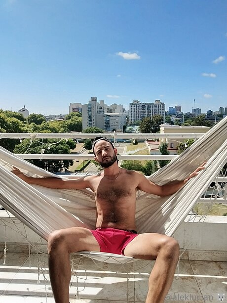 Aleklucian onlyfans strip