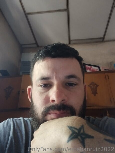 Estebanruiz2022 onlyfans picture