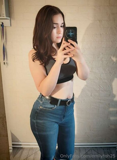 Emilytoh25 onlyfans exposed