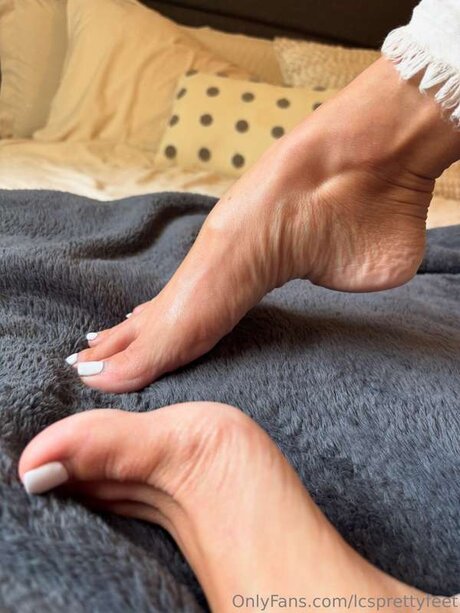 Lcsprettyfeet onlyfans nudes leaks