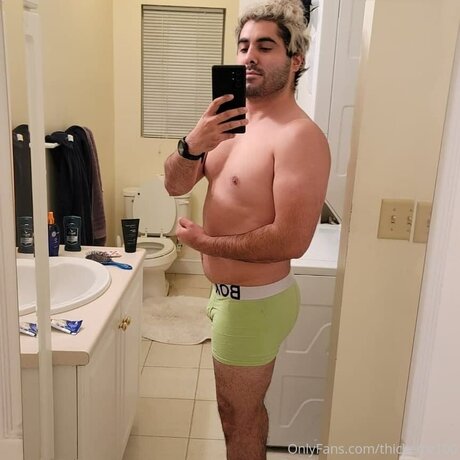 Thickemz999 onlyfans leaks.