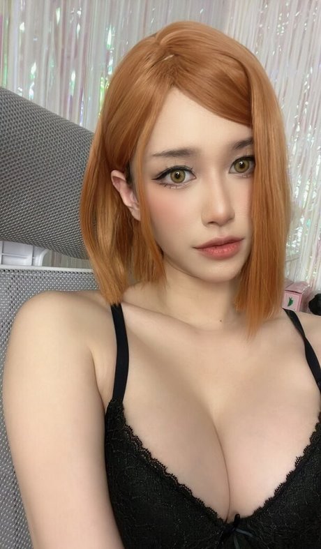 EarniesHime onlyfans naked leak