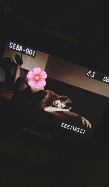 Flora Tabi desnuda onlyfans