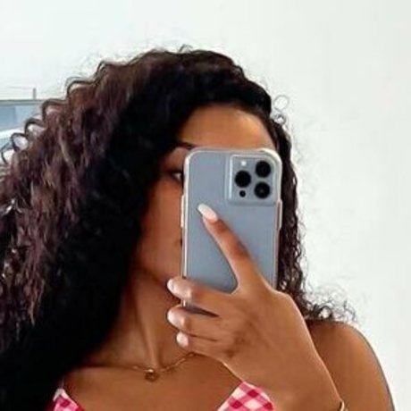 carolinneoliveirafree leaked onlyfans naked