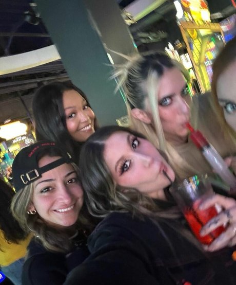 olivialopes is on onlyfans