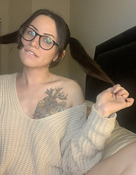 Arden Hart Profile pic