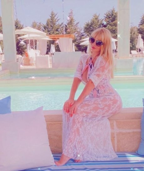 Luana88chloe onlyfans nude tits