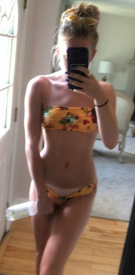 Olivia Juaire boobs onlyfans