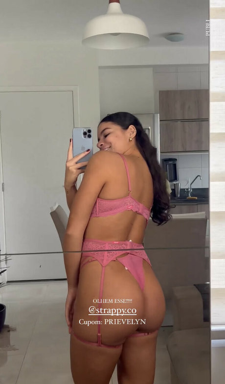 Priscila Evellyn onlyfans nude pics