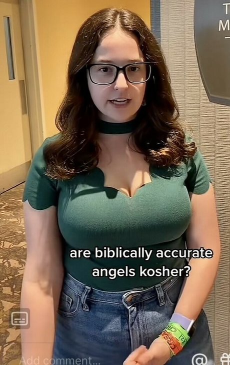 Zara Zahavah onlyfans nude pics