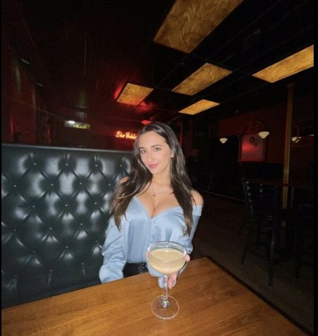 Lisa Sandson onlyfans strip