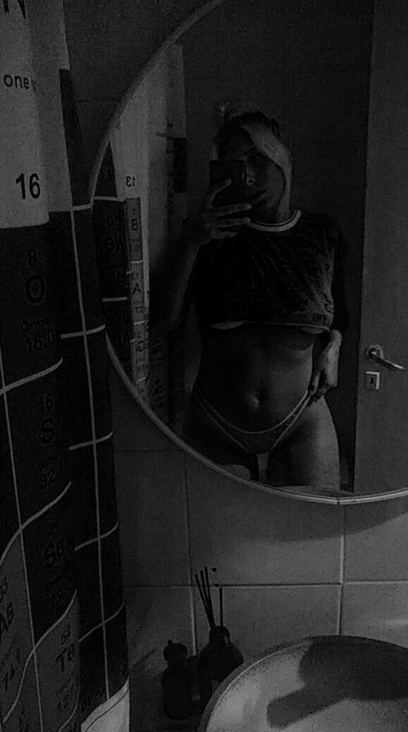 angelbetween leaked onlyfans nudes