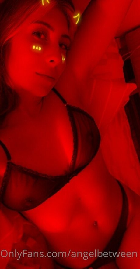 angelbetween onlyfans content