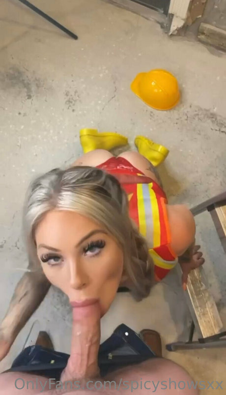 spicyshowsxx onlyfans.