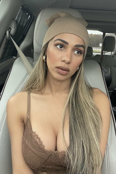 Gurneet Dosanjh only fans nude leaks