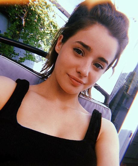 Holly Earl xxx onlyfans
