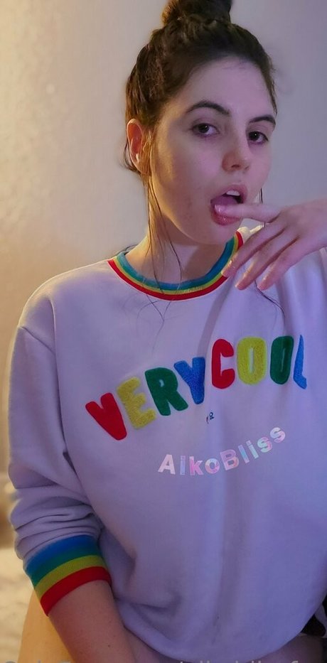 aikoblissfree onlyfans model photos