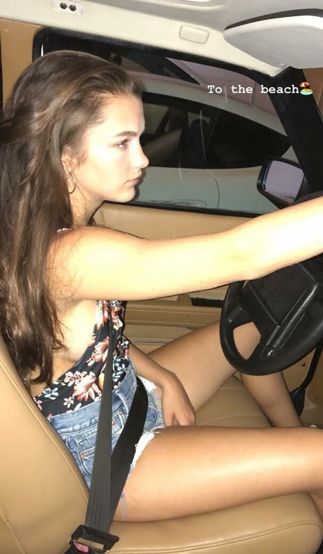 Chloe East onlyfans hot