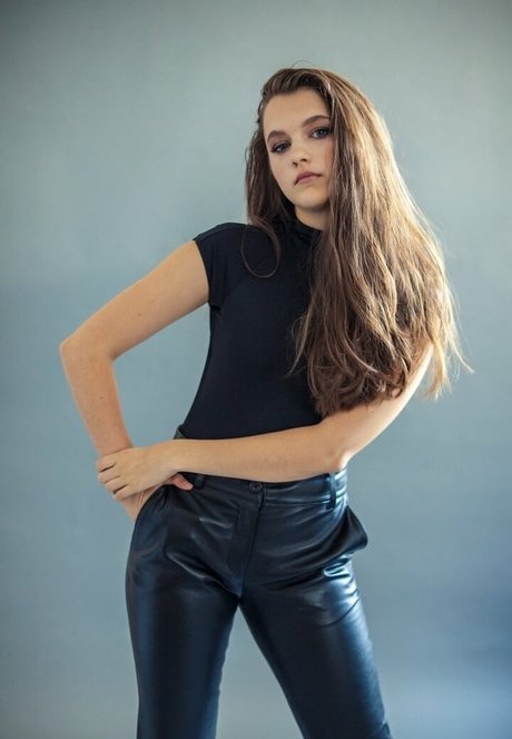 Chloe East onlyfans naked leaks