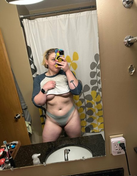 sunny84 onlyfans leak