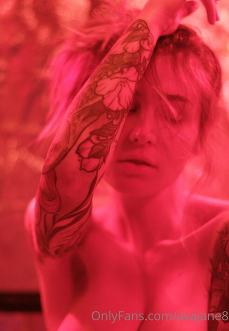 avajane8 onlyfans sextape