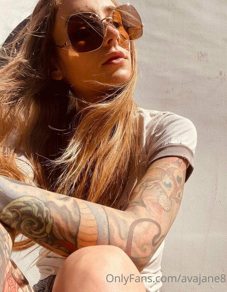 avajane8 naked onlyfans leaked