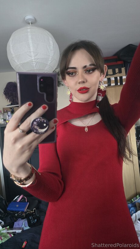 shatteredpolaroids onlyfans leaked