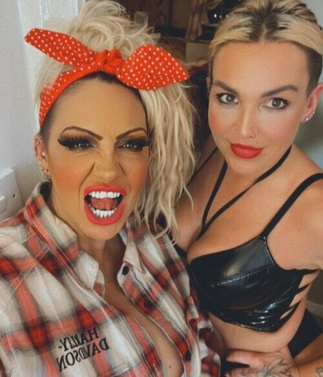 Jodie Marsh onlyfans strip tease