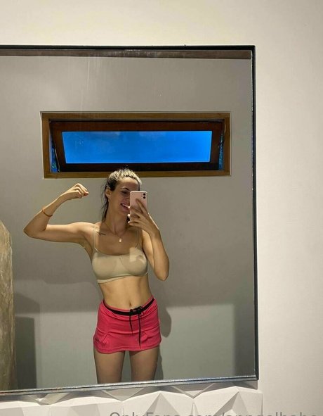 anngelbabe onlyfans model