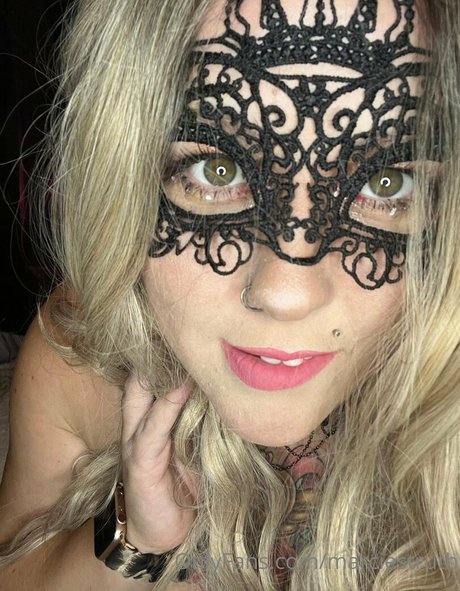 marciestruth onlyfans leaks.