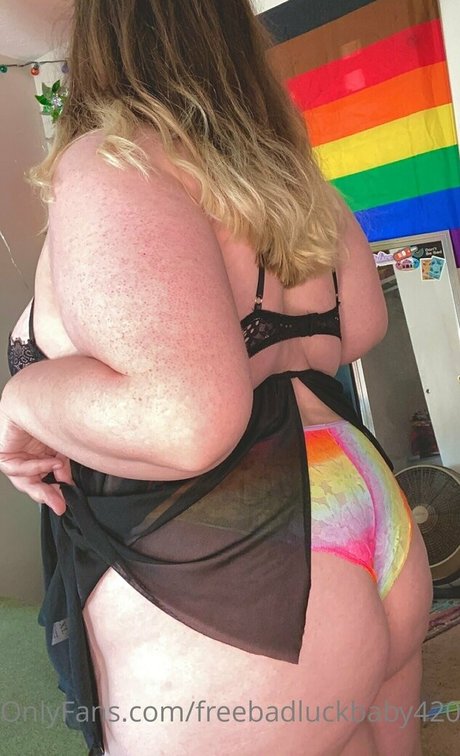 freebadluckbaby420 topless onlyfans