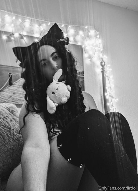 lirdoll onlyfans picture