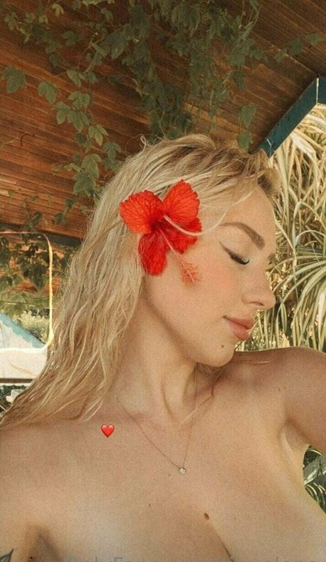 Tiny Elena onlyfans leak fuck