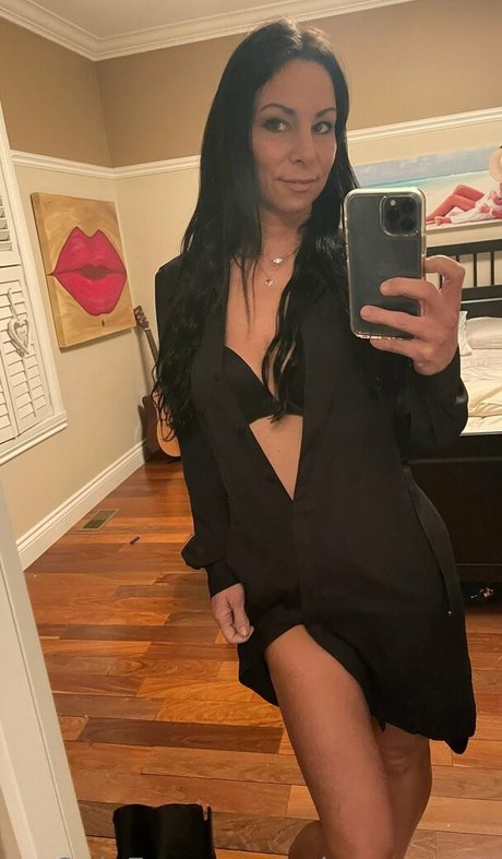 Misszenanna onlyfans strip tease