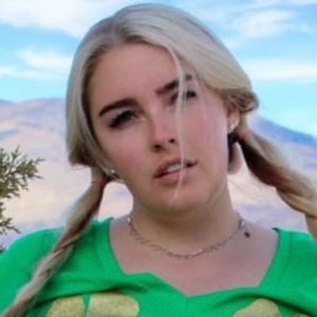 Kay Leo onlyfans page